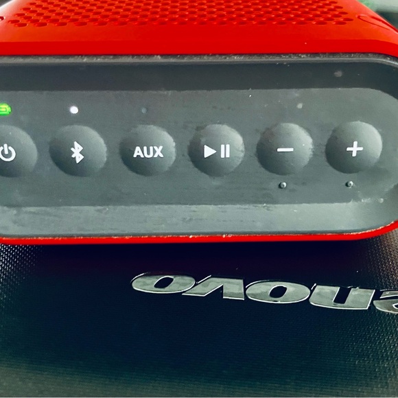 Bose SoundLink Bluetooth Color Speaker 415859 (RED) iPhone Smartphone Audio 🎶 - Picture 3 of 4